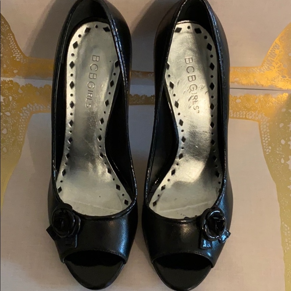 BCBGirls woman sandals high heels open toe size 6B